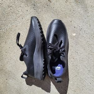 Native shoes size 5.5